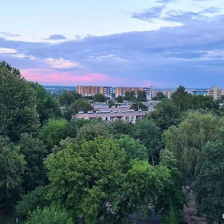 Uroczy, Jasny Apartament Oraz Bezplatny Parking! Διαμέρισμα Krasków Εξωτερικό φωτογραφία