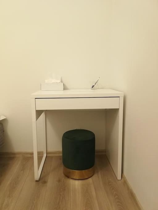 Uroczy, Jasny Apartament Oraz Bezplatny Parking! Διαμέρισμα Krasków Εξωτερικό φωτογραφία