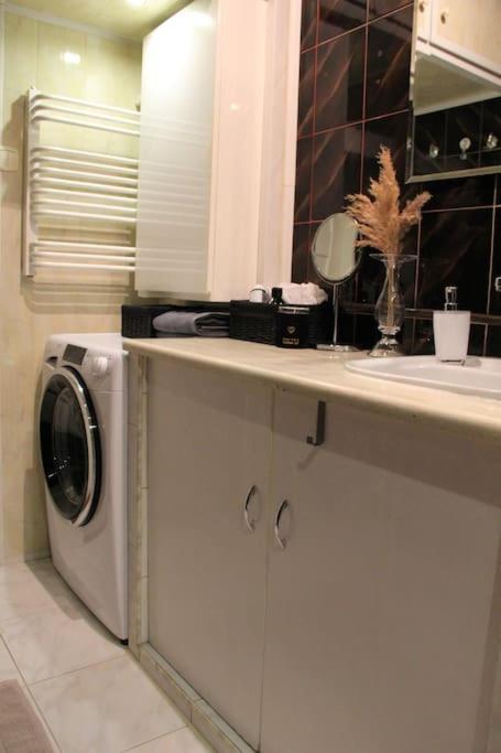 Uroczy, Jasny Apartament Oraz Bezplatny Parking! Διαμέρισμα Krasków Εξωτερικό φωτογραφία