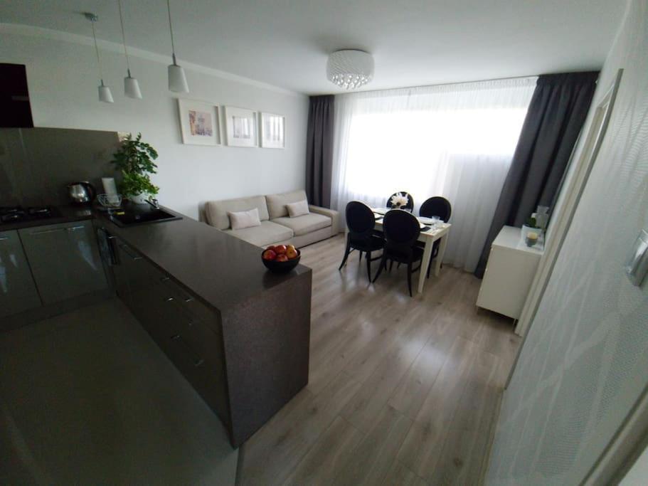 Uroczy, Jasny Apartament Oraz Bezplatny Parking! Διαμέρισμα Krasków Εξωτερικό φωτογραφία