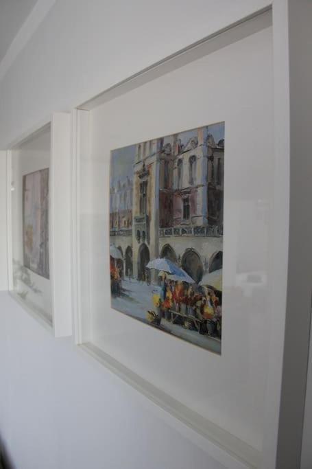 Uroczy, Jasny Apartament Oraz Bezplatny Parking! Διαμέρισμα Krasków Εξωτερικό φωτογραφία